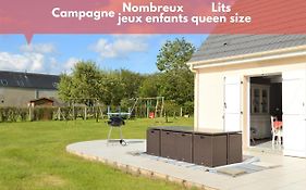 Maison Confortable Sejour Spacieux, Belle Terrasse Avec Grand Jardin Avec Jeux Exterieurs Pres Bayeux Et Omaha Beach
